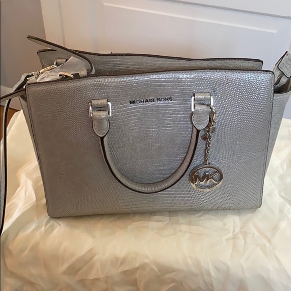 Michael Kors bag - Picture 1 of 2